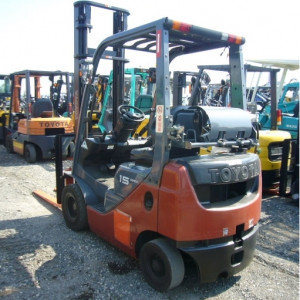 Погрузчик вилочный Toyota 8FG15 в аренду