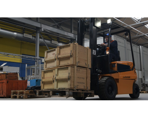 Вилочный электропогрузчик АМКОДОР Е25