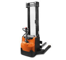 Электрический штабелер Toyota SWE140L (Исполнение с защитой от коррозии)