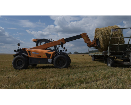 Универсальный погрузчик АМКОДОР 540-70